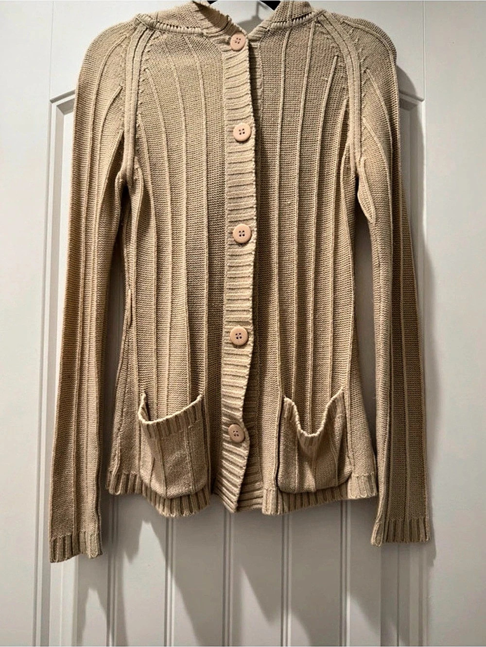 cropped step up Ribbed Hooded Cardigan in beige
